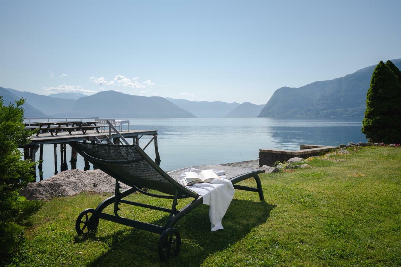 Leikanger Fjordhotel - Unike Hoteller Экстерьер фото